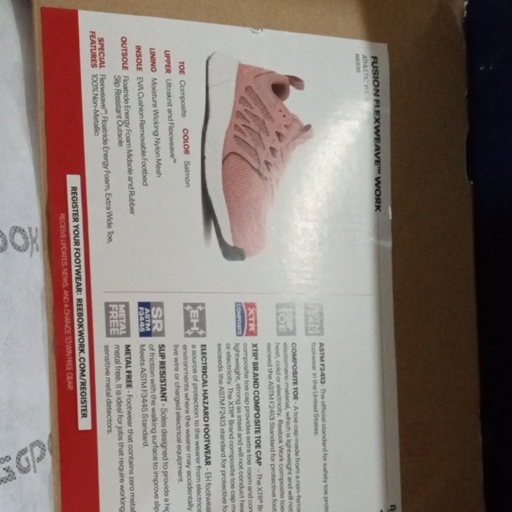 Reebok Women's Sneakers in Soft Pink